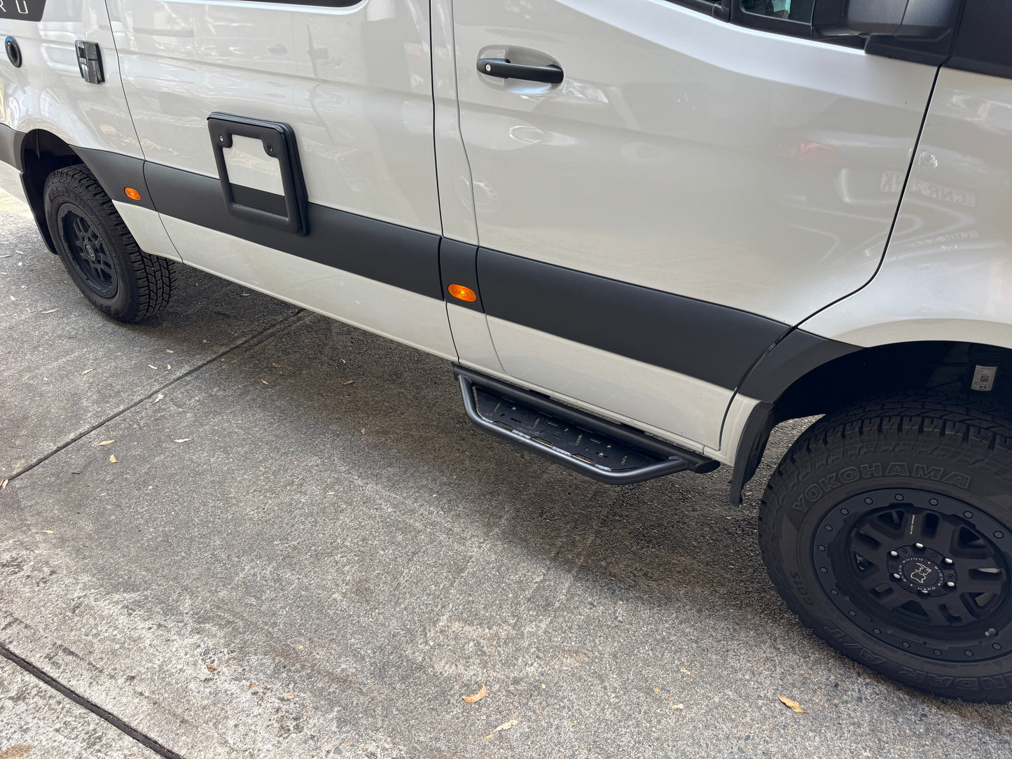 Side Step - Driver Short, Passenger Midline (MWB & LWB)